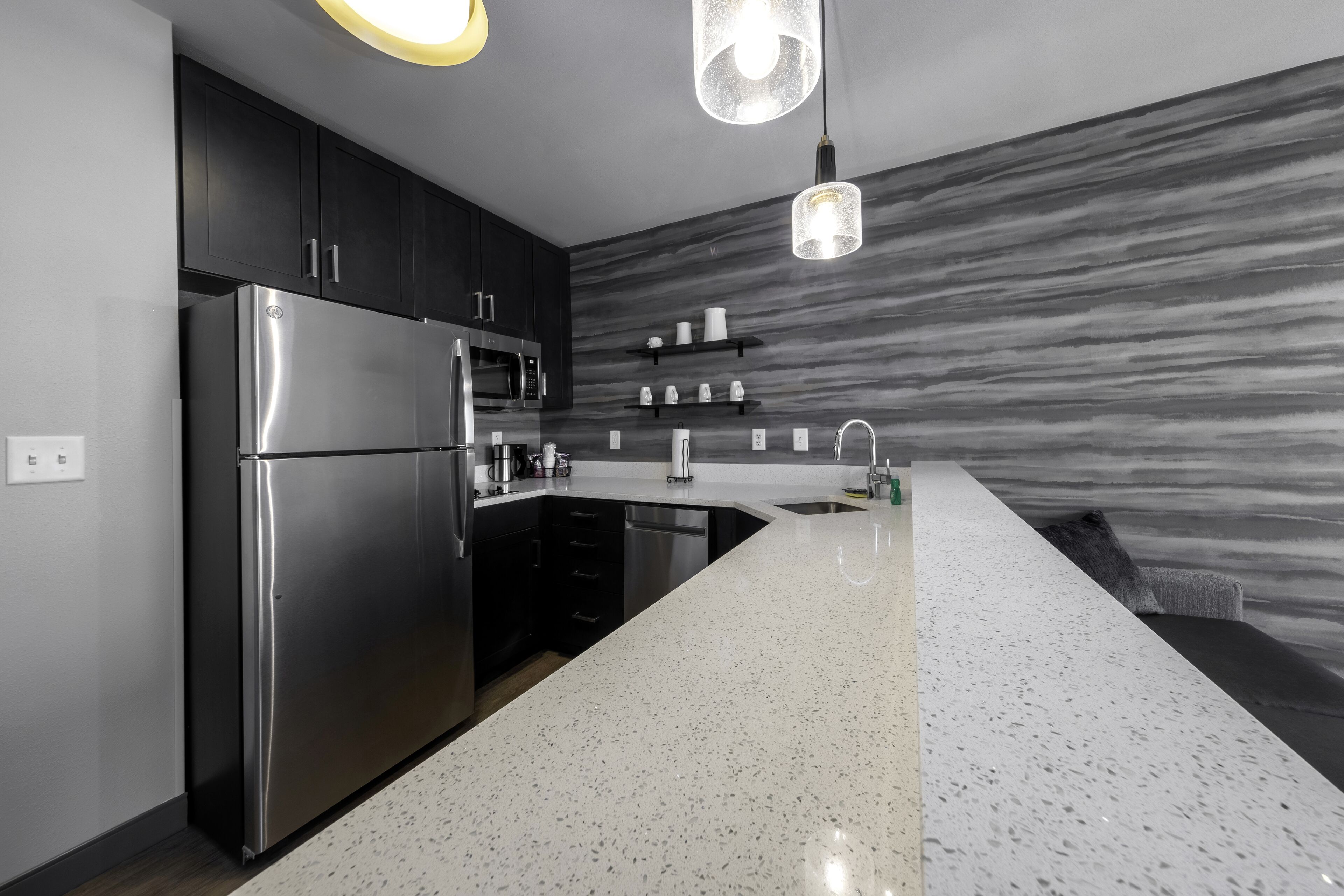 studio, 1 king bed with sofa bed | in-room dining