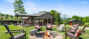 Jack Cabin Modern Cabin for Families Close to Skiing with Hot Tub and Firepit