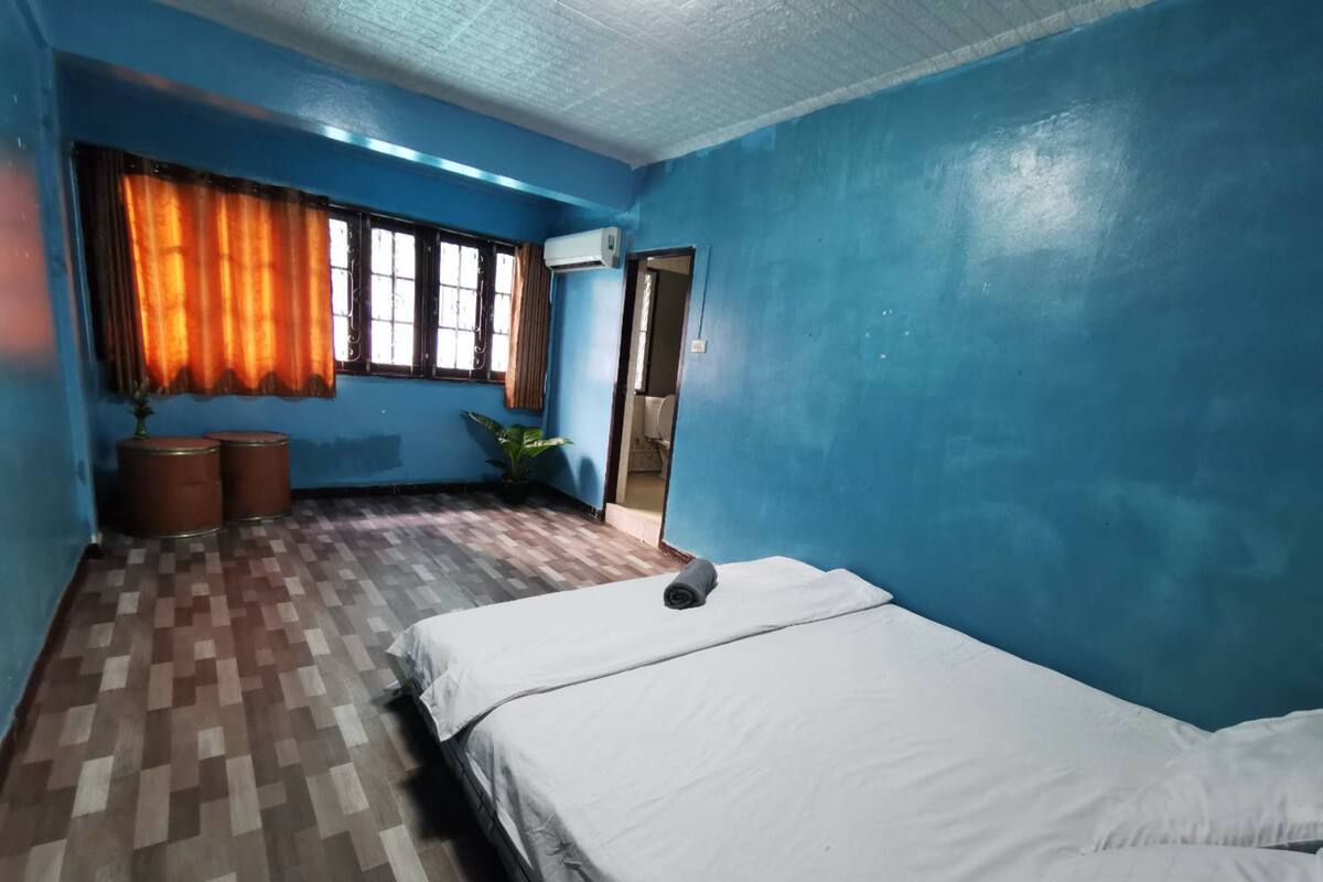 In-room safe, soundproofing