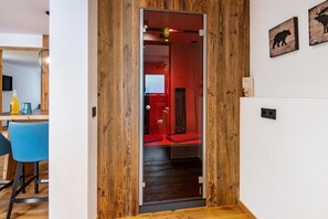 Interior - Modern Holiday Apartment Chalet Ortles with Mountain View and Wi-Fi (Sankt Valentin auf der Haide)