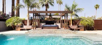 Old Town Scottsdale Oasis w/ Heated Pool, Hot Tub, Fire Pit, Arcade & BBQ Grill