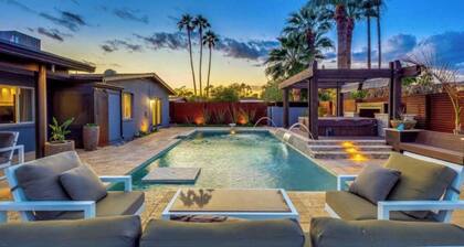 Old Town Scottsdale Oasis w/ Heated Pool, Hot Tub, Fire Pit, Arcade & BBQ Grill