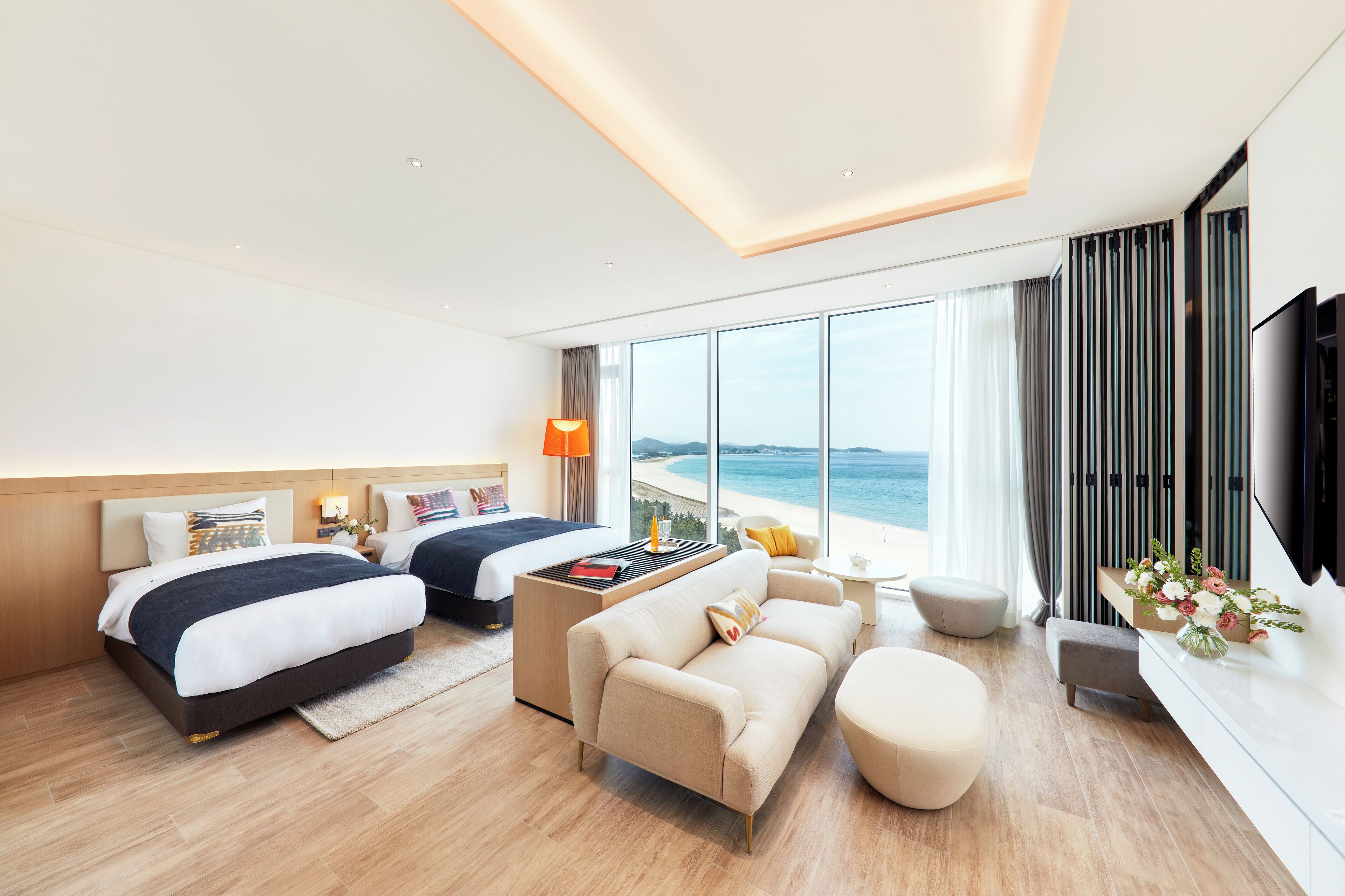 디럭스 스위트 (오션/1더블+1싱글) | 고급 침구, 암막 커튼, 무료 WiFi, 침대 시트