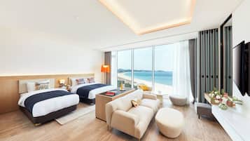 Deluxe Suite (Ocean/1 Double+1 Single) | 1 bedroom, premium bedding, free minibar, blackout drapes