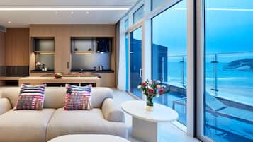 1 bedroom, premium bedding, individually decorated