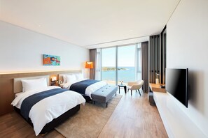 Deluxe (Ocean/1 Double+1 Single) | Premium bedding, blackout drapes, free WiFi, bed sheets - Renebleu by Sol Beach (Goseong)