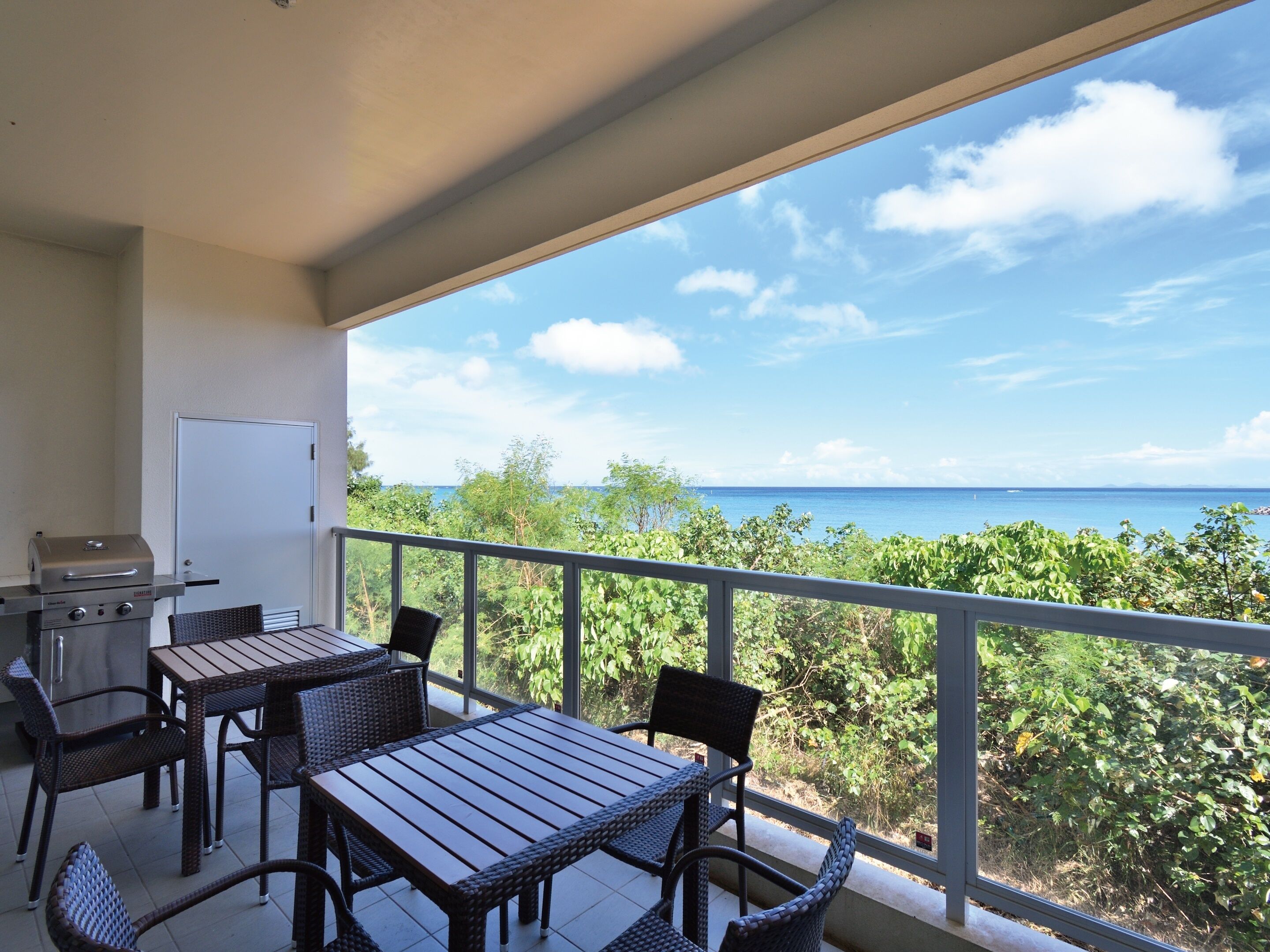 3 bedrooms, down duvets, free WiFi, bed sheets