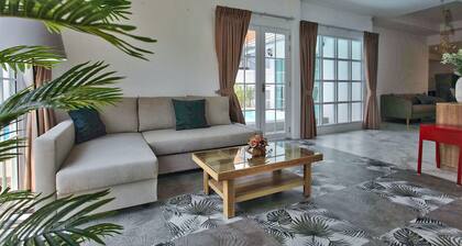 Pool Villa Pattaya - Walking Street C3