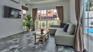 Villa | Living area - Pool Villa Pattaya - Walking Street C3 (Pattaya)