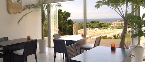 Daily full breakfast (JPY 3300 per person)