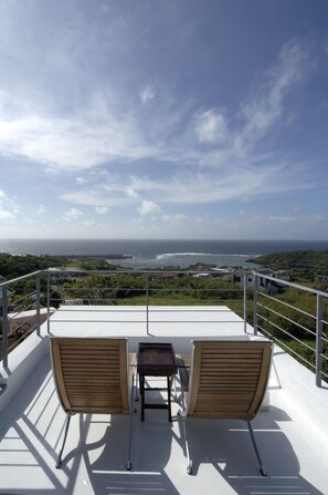 Kamar Twin | Balkon