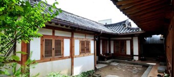Gallery Jin Hanok Guesthouse
