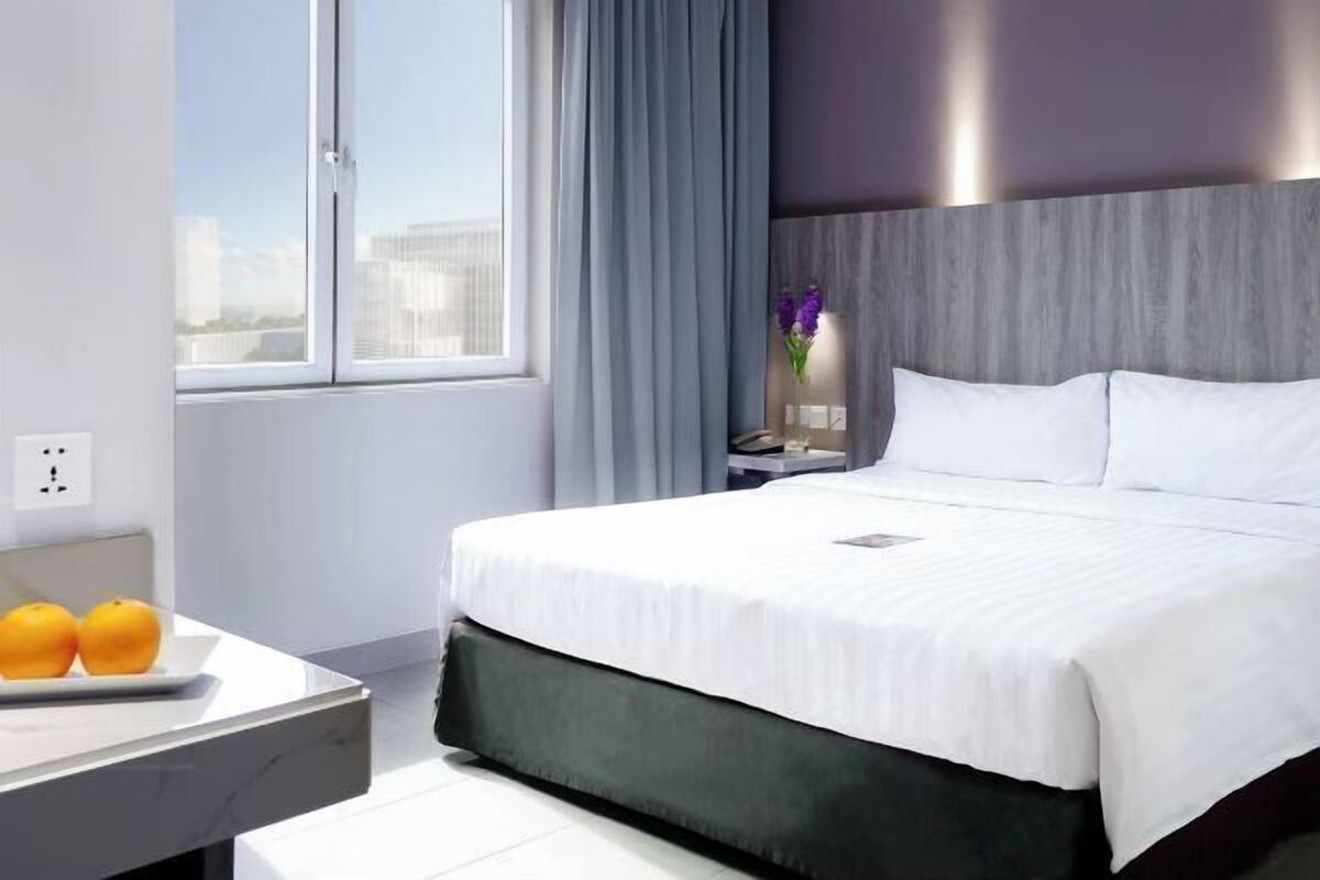 Premium bedding, in-room safe, iron/ironing board (on request)