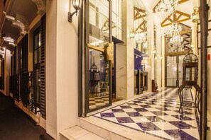 Lobby - The Salisbury Luxury Class (Christchurch)