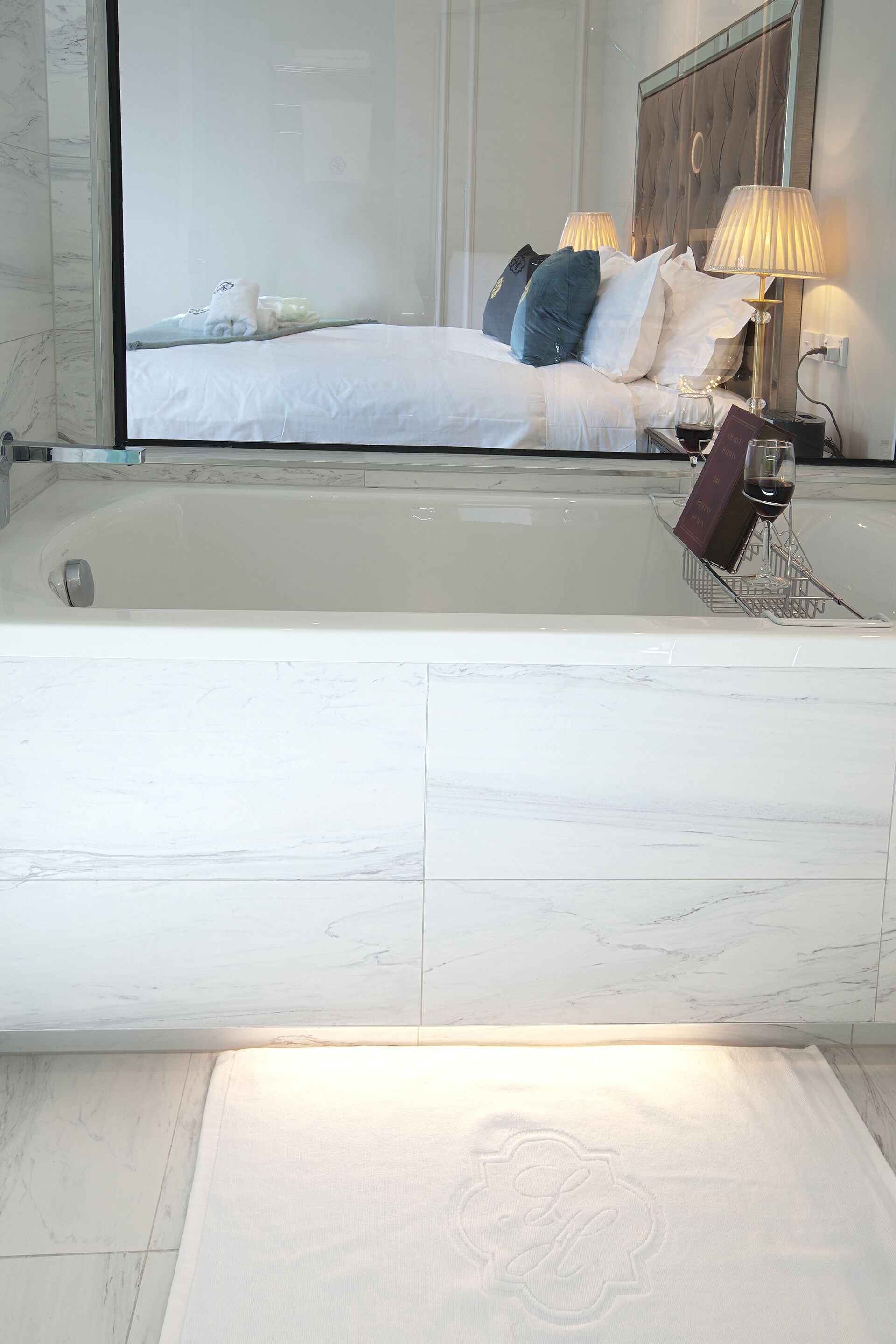 Photo - The Salisbury Luxury Class