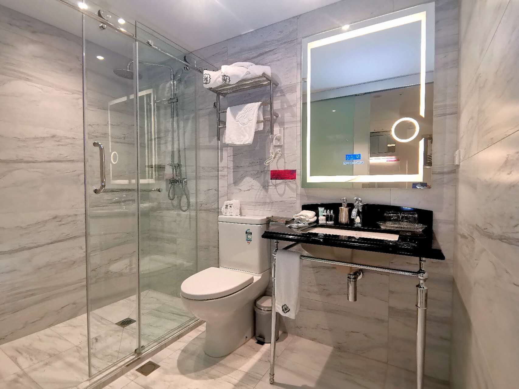 Photo - The Salisbury