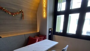 Unclassified image, 5 of 72, button - ST Signature Lite Tanjong Pagar - Dark (Singapore)
