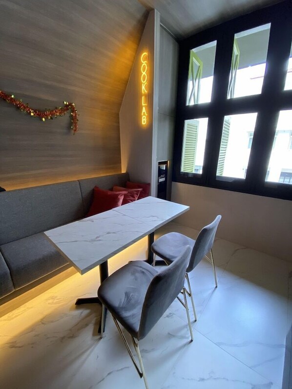 Dining - ST Signature Lite Tanjong Pagar - Dark (Singapore)
