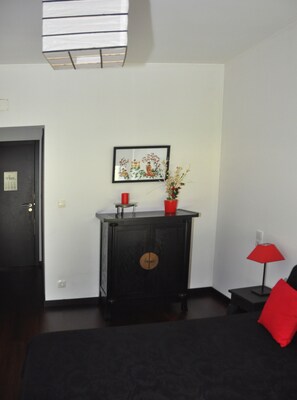 1 soverom, internettilgang, sengetøy og rullestolvennlig