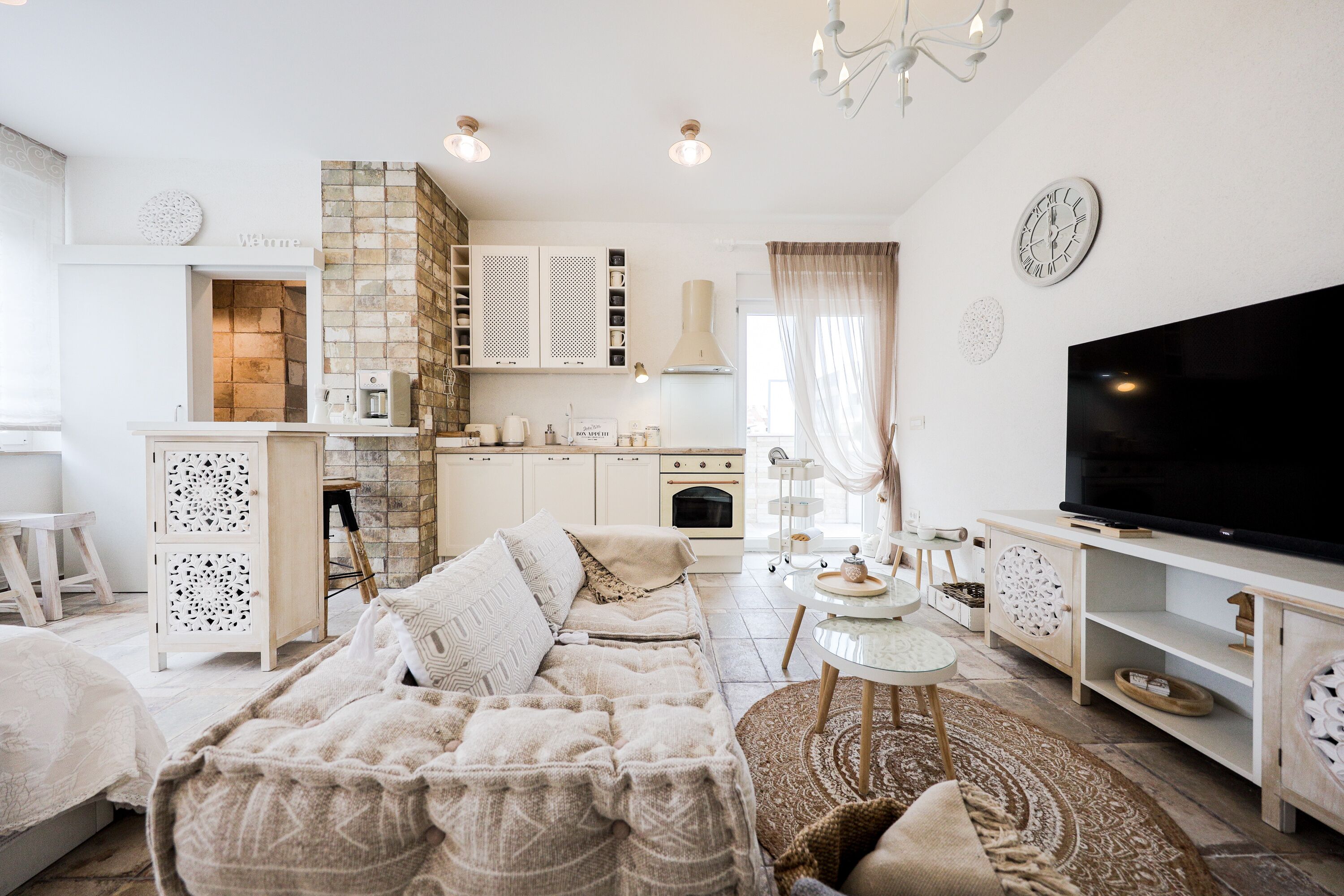 Premium Studio | Living area | 138-cm Smart TV with satellite channels, TV, Netflix