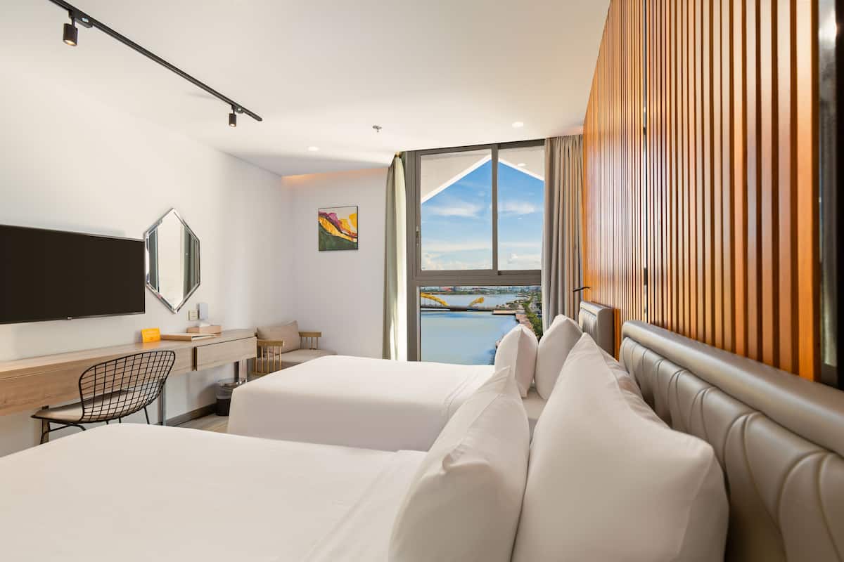 Camera Deluxe con 2 letti singoli, vista fiume | 1 camera, biancheria da letto di alta qualità, materassi a doppio strato