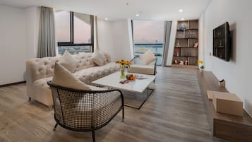 Suite Familiale, 2 chambres (Riverfront) | Coin séjour