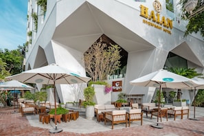 Outdoor banquet area - Haian Riverfront Hotel Da Nang (Da Nang)