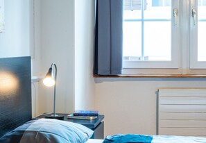 1 kamar tidur dan seprai linen