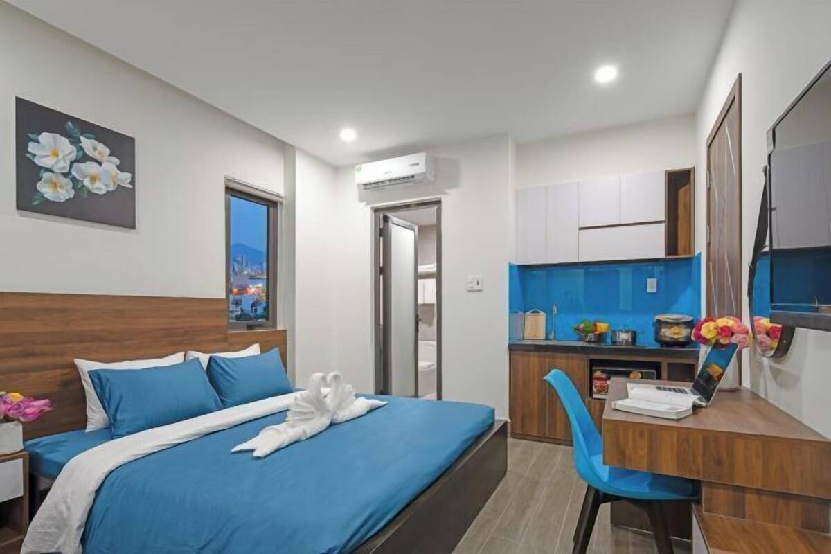 1 bedroom, premium bedding, minibar, individually furnished