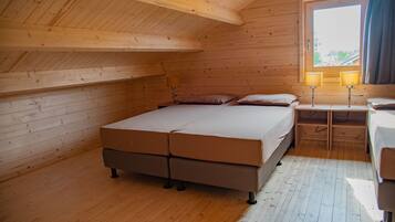 3 bedrooms, WiFi, bed sheets