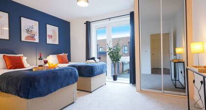 Beautiful Apartment • City Centre • Balcony • Free Parking • Fast WiFi • Smart TV • Yoko Property