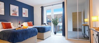 Cosy City Centre • Balcony • Free Parking • Fast WiFi
