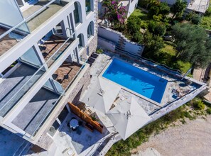 Appartement (2 Bedroom Apt with Balcony n Sea View) | Piscine | Piscine extérieure en saison