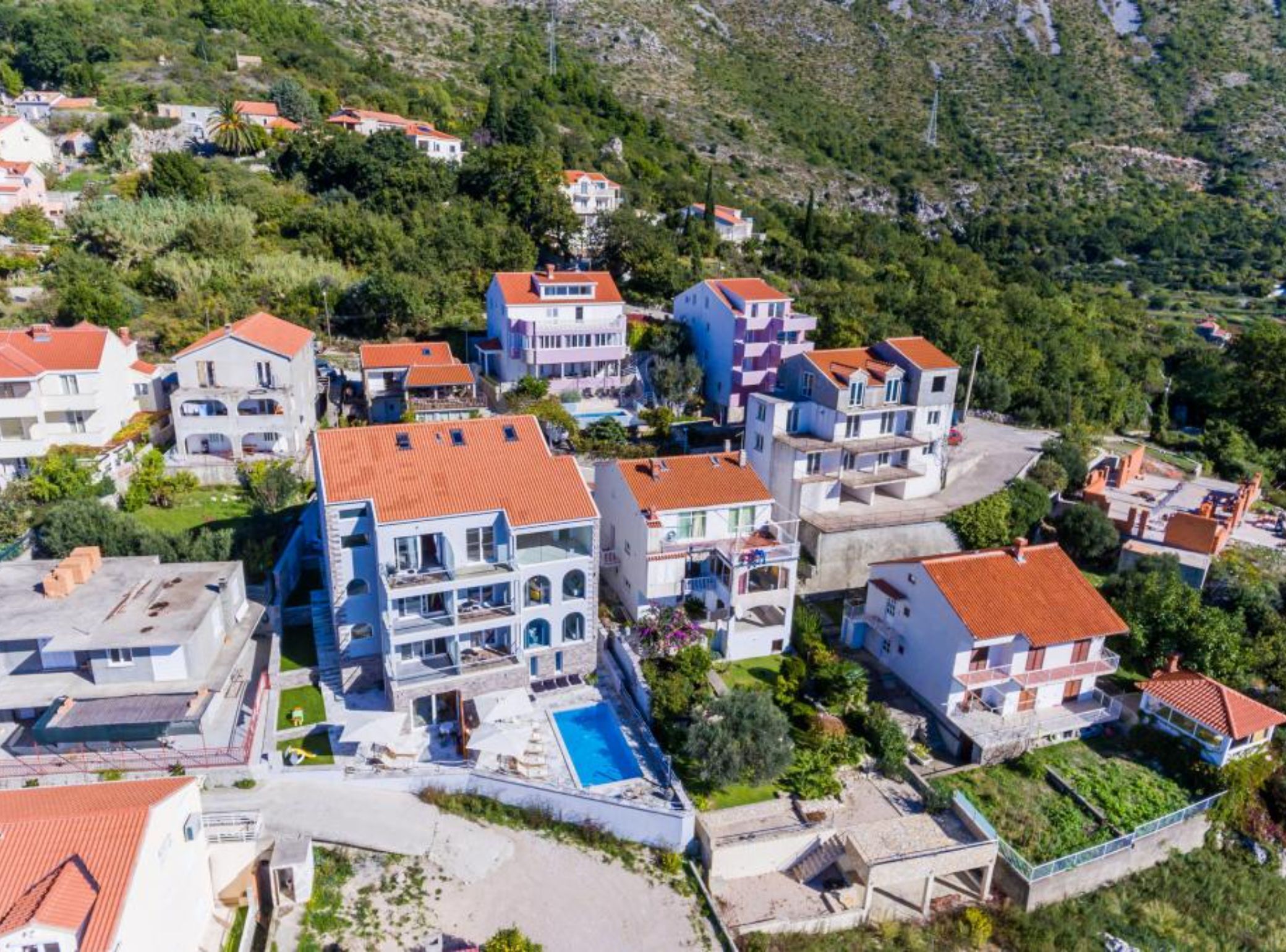 Apartment (2 Bedroom Apt w/ Balcony n Sea View-z) | Exterior