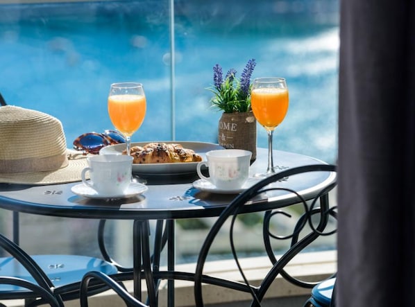 LÀgenhet (2 Bedroom Apt with Balcony n Sea View) | Utsikt frÄn boendet