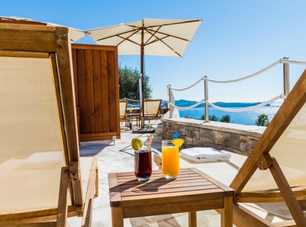 Appartement (2 Bedroom Apt with Balcony n Sea View) | Piscine | Piscine extérieure en saison