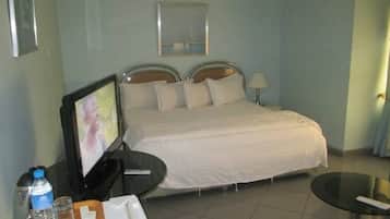 Minibar, desk, blackout curtains, rollaway beds