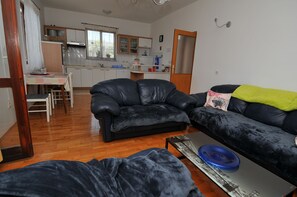 Apartment (Two Bedroom Apartment with Terrace) | Living room | TV - Apartments Marin- Zagruda (Zupa dubrovacka)