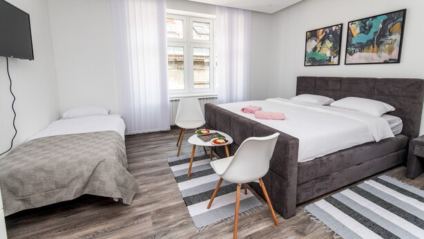 Iron/ironing board, cribs (free), bed sheets - Modern Newly Refurbished Studio! Main Street (Sarajevo)