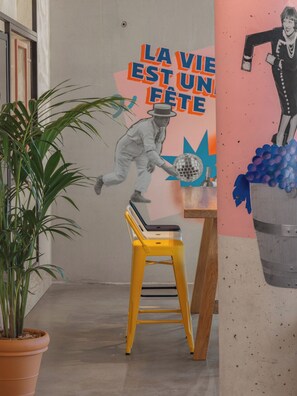Restaurant - Eklo Hotels Bordeaux City center Bastide    (Bordeaux)