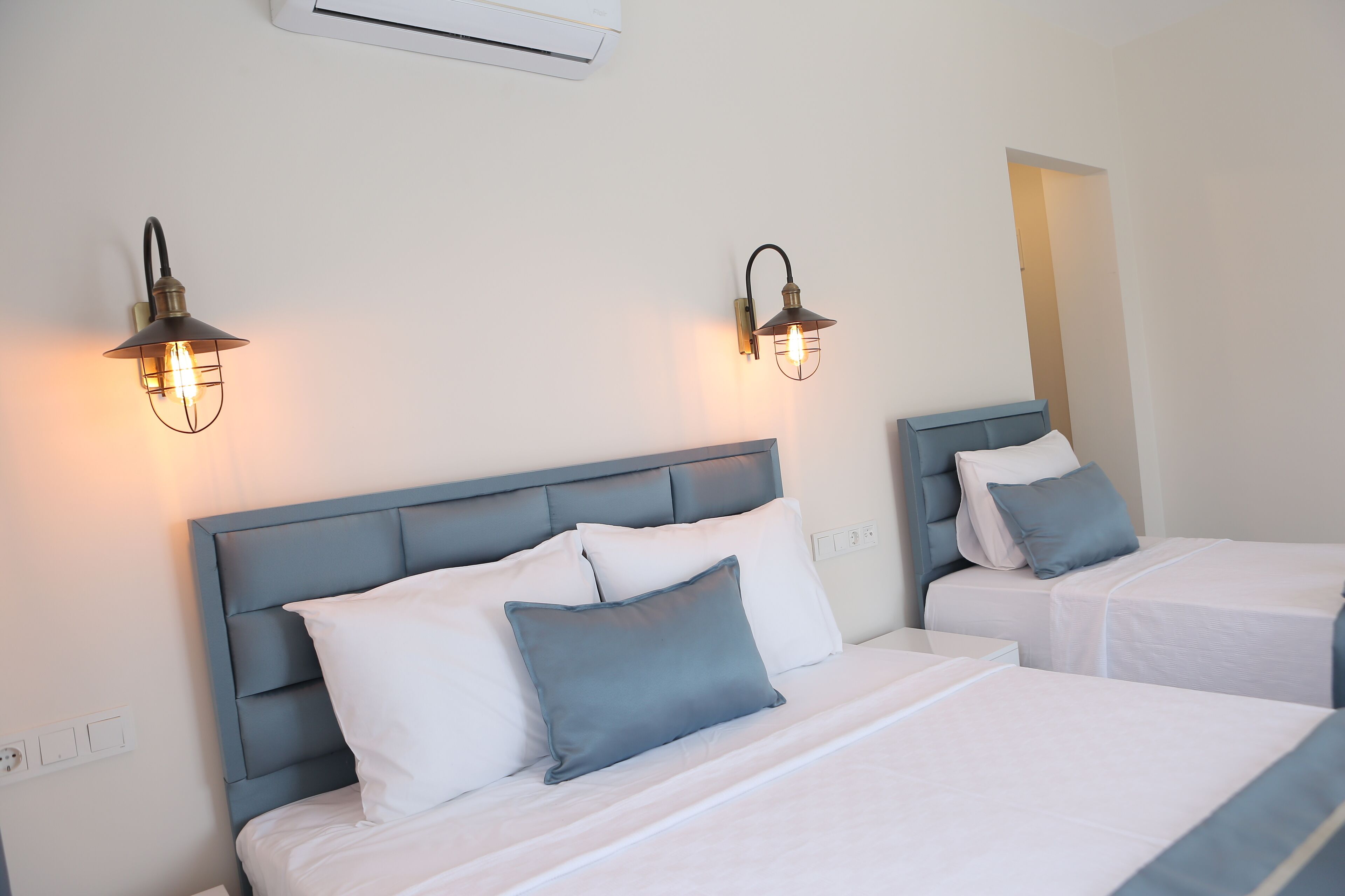 exclusive triple room | 1 bedroom, free wifi, bed sheets