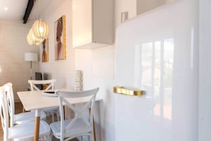 Dining - Blanda Family Apartment (Blanes)
