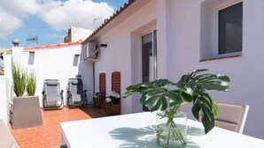 Outdoor dining - Blanda Family Apartment (Blanes)