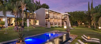 River Place Manor - Habitación Doble Superior con vistas a la piscina