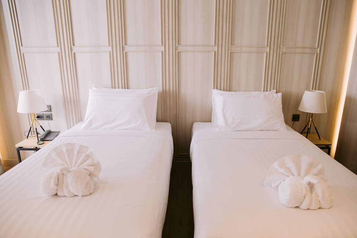 Executive Twin kamer (Nares Executive Twin Room) | 1 slaapkamer, een kluis op de kamer, verduisterende gordijnen