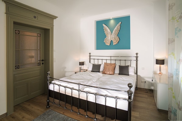 2 bedrooms