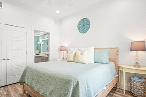 4 bedrooms, iron/ironing board, Internet, bed sheets