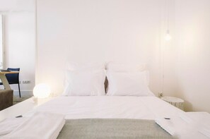 Apartment, 1 Bedroom | 1 bedroom, laptop workspace, iron/ironing board, free WiFi - ORM - Almada Apartments (Porto)