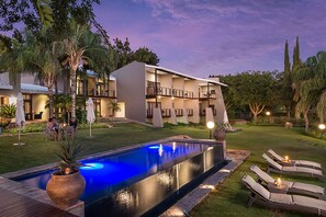 Pool - River Place Manor - Deluxe Double or Twin Room D (Upington)