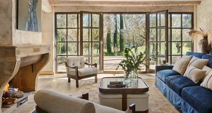 Spectacular unique villa in the Emporda